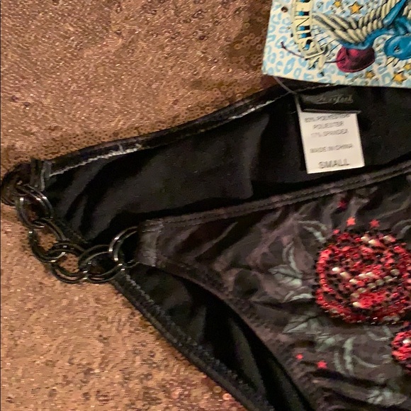 Sinful,Bling,Roses🌹Guns & Chains. - Picture 4 of 7